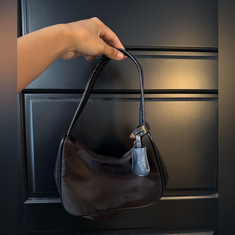 Nylon shoulder bag